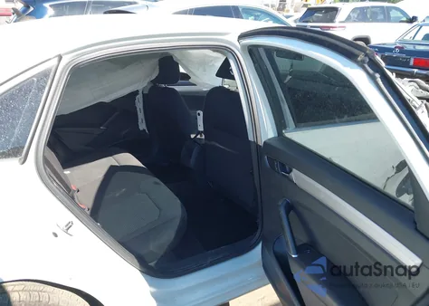 2017 Volkswagen Passat 1.8T S из США, поврежденный, VIN 1VWAT7A34HC076972